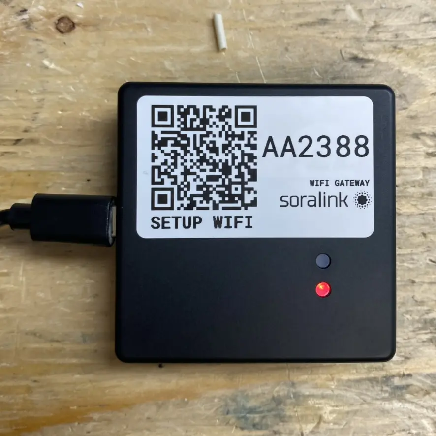 microUSB connected to the gateway